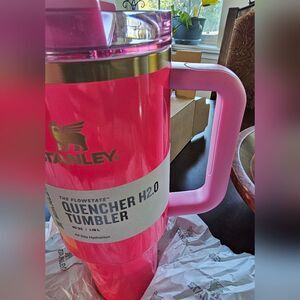 STANLEY Limited Edition Pink Parade 40oz Tumbler AUTHENTIC